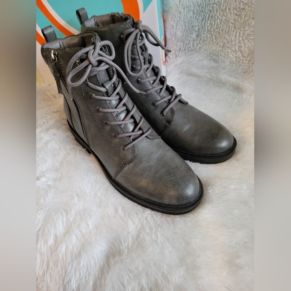 Baretraps size 10 - Picture 2 of 6